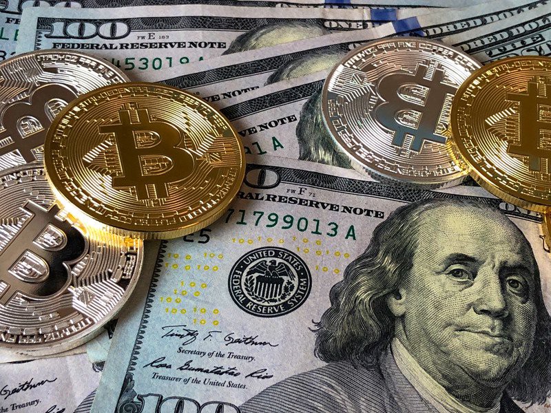 Top 2 Crypto Coins to Turn Your $100 Into $10,000 in 2024